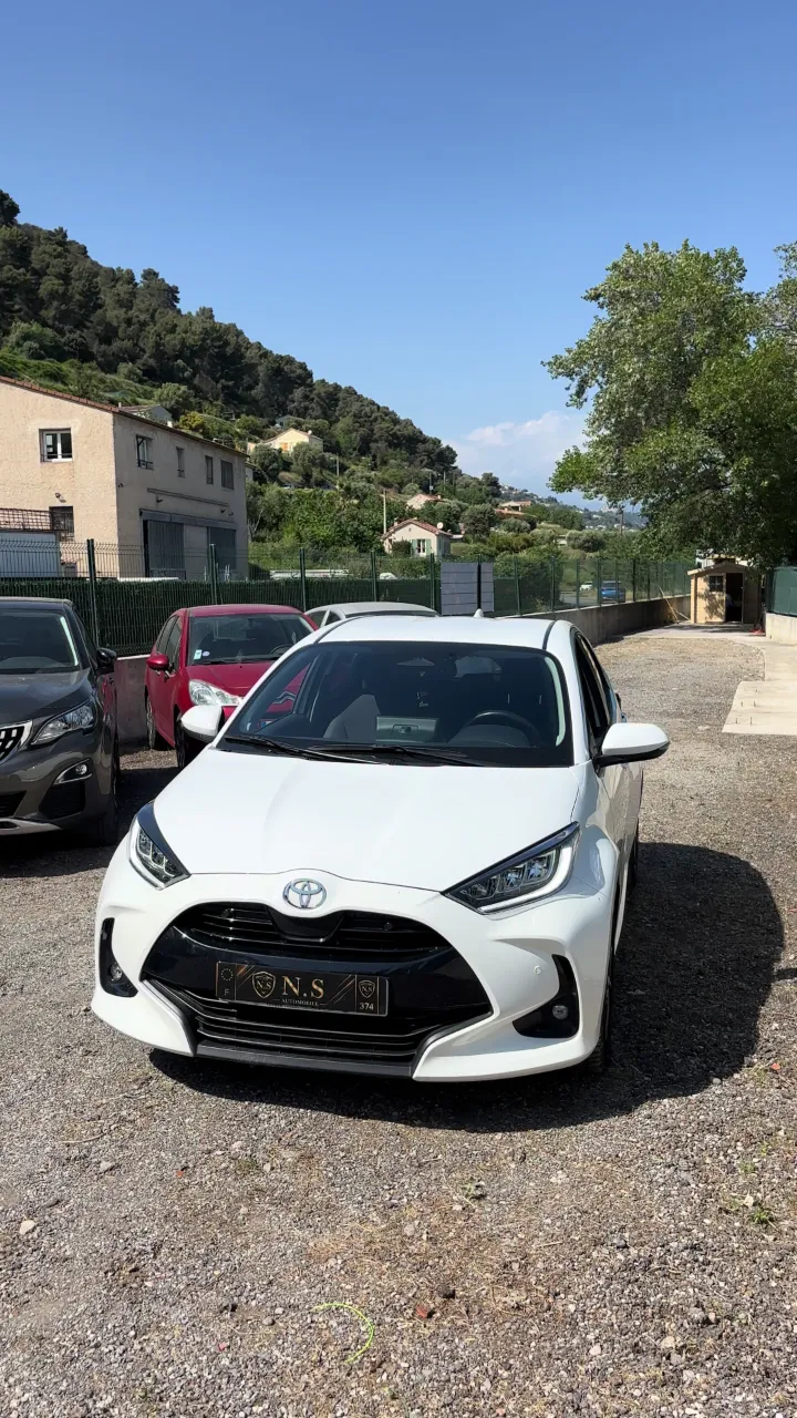 Toyota Yaris blanche